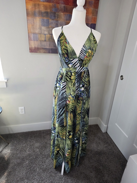 Dresses & Skirts - Tropical Leaf Print Maxi Dress - Green & Black